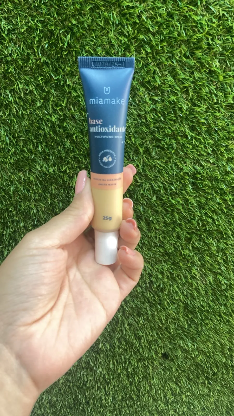 Base Antioxidante Miamake, cor Cor 4 bege médio